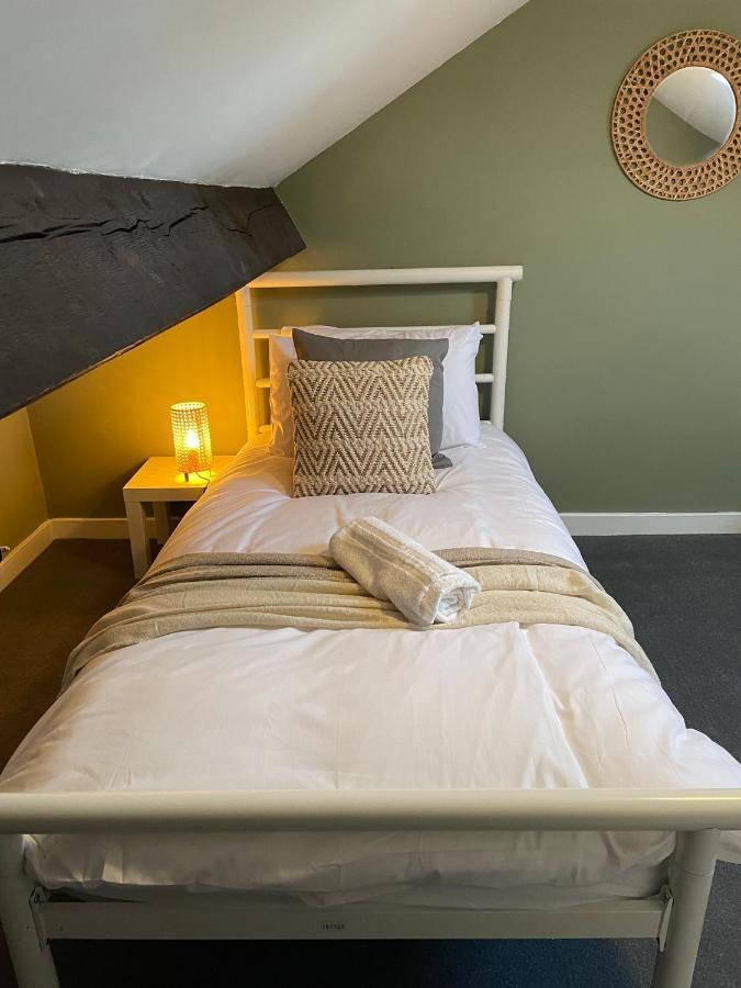 Villa Thornton - Stylish 3 Bed Terraced House With Free Parking à Darlington  Extérieur photo