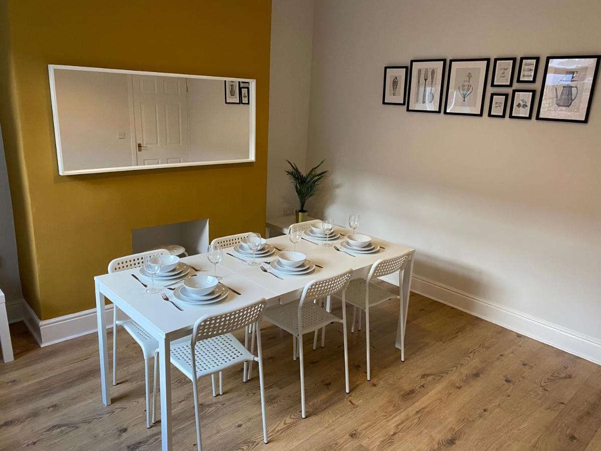 Villa Thornton - Stylish 3 Bed Terraced House With Free Parking à Darlington  Extérieur photo